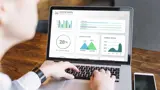 MARTIN MEIJER FINANCE EN CONTROL GRONINGEN, laptop met analyse rapport