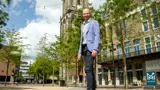MARTIN MEIJER FINANCE EN CONTROL GRONINGEN, op de grote markt, martini toren op de achtergrond
